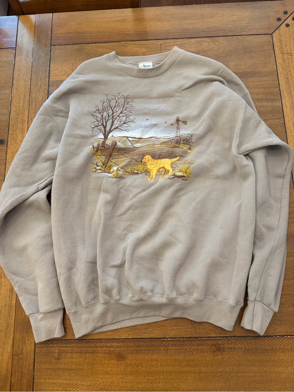 Vintage 90s embroidered dog sweatshirt Size XL Made in USA Embroidered retriever